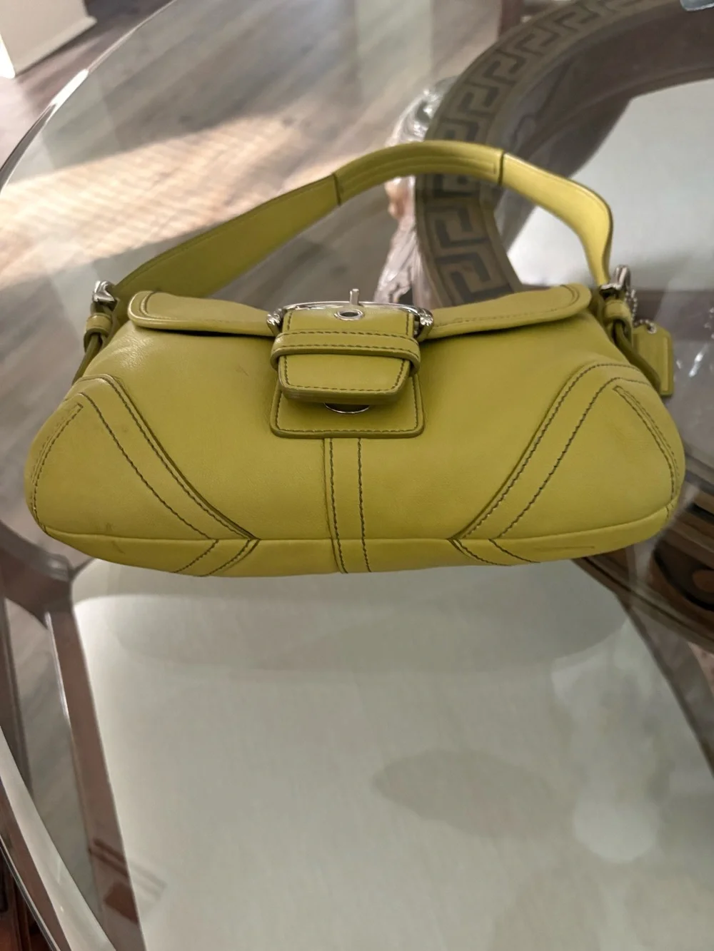 🤍🤍VINTAGE COACH RARE Y2K RARE CHARTREUSE SOHO LEATHER SHOULDER BAG!🤍🤍9247